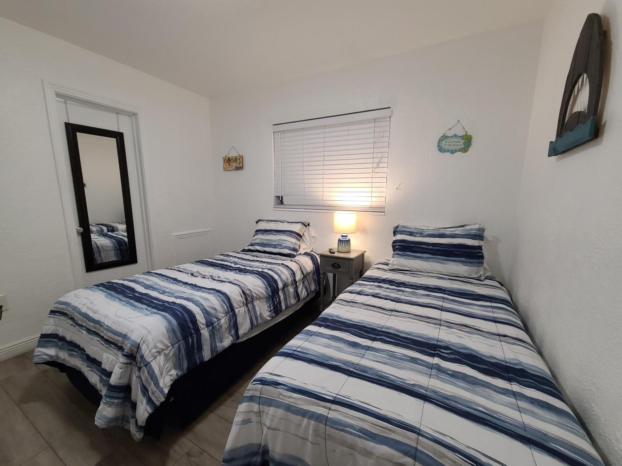 سانت بيتي بيتش Sun Island Motel الغرفة الصورة